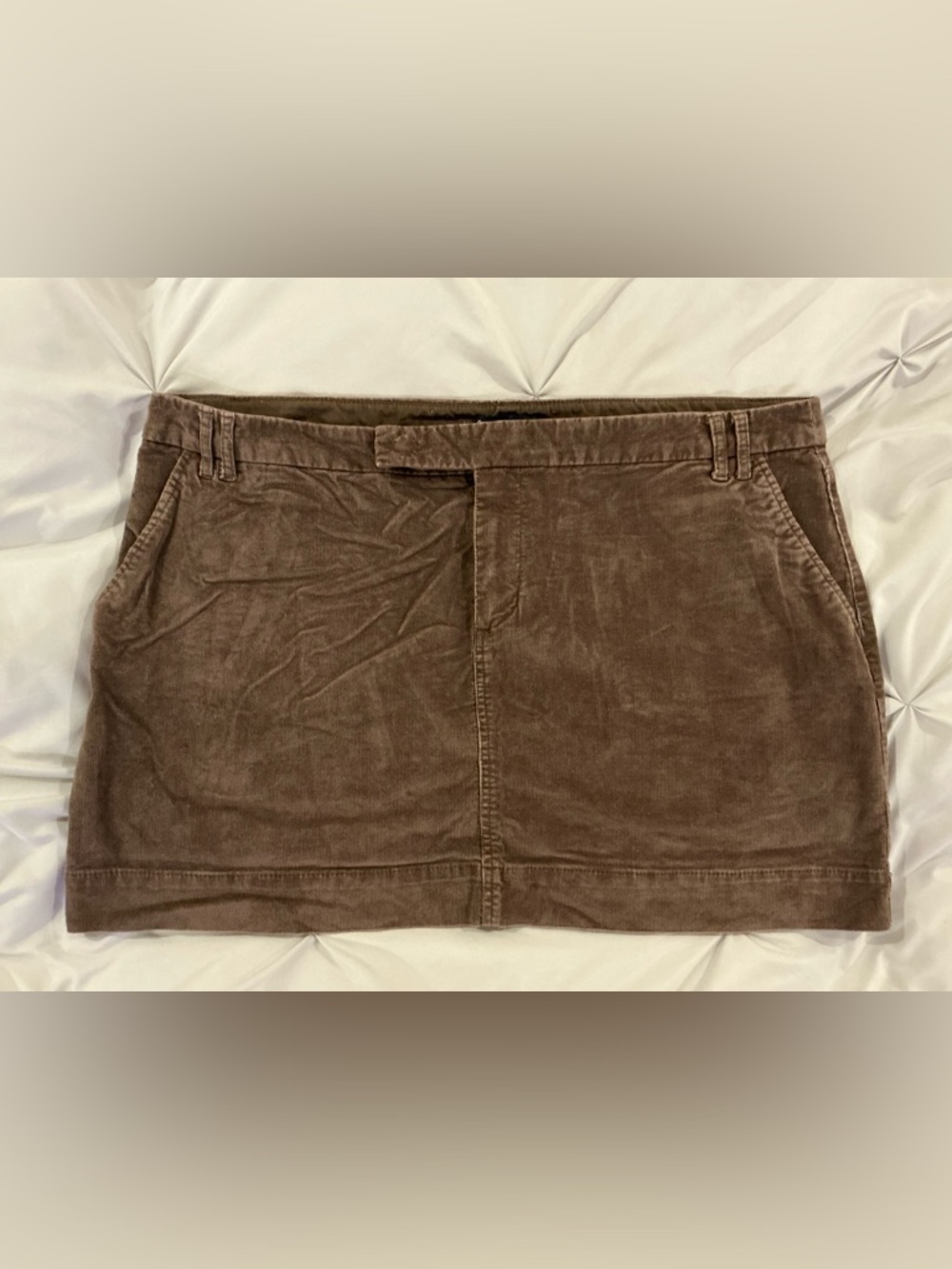 Women’s GAP Corduroy Mini Skirt in Chocolate Brown - Size 18